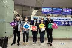 Tối ngày 29/04 ở Sân bay Nội Bài, đại diện BINCO đã hỗ trợ các em học sinh làm thủ tục xuất cảnh sang Nhật Bản du học. 